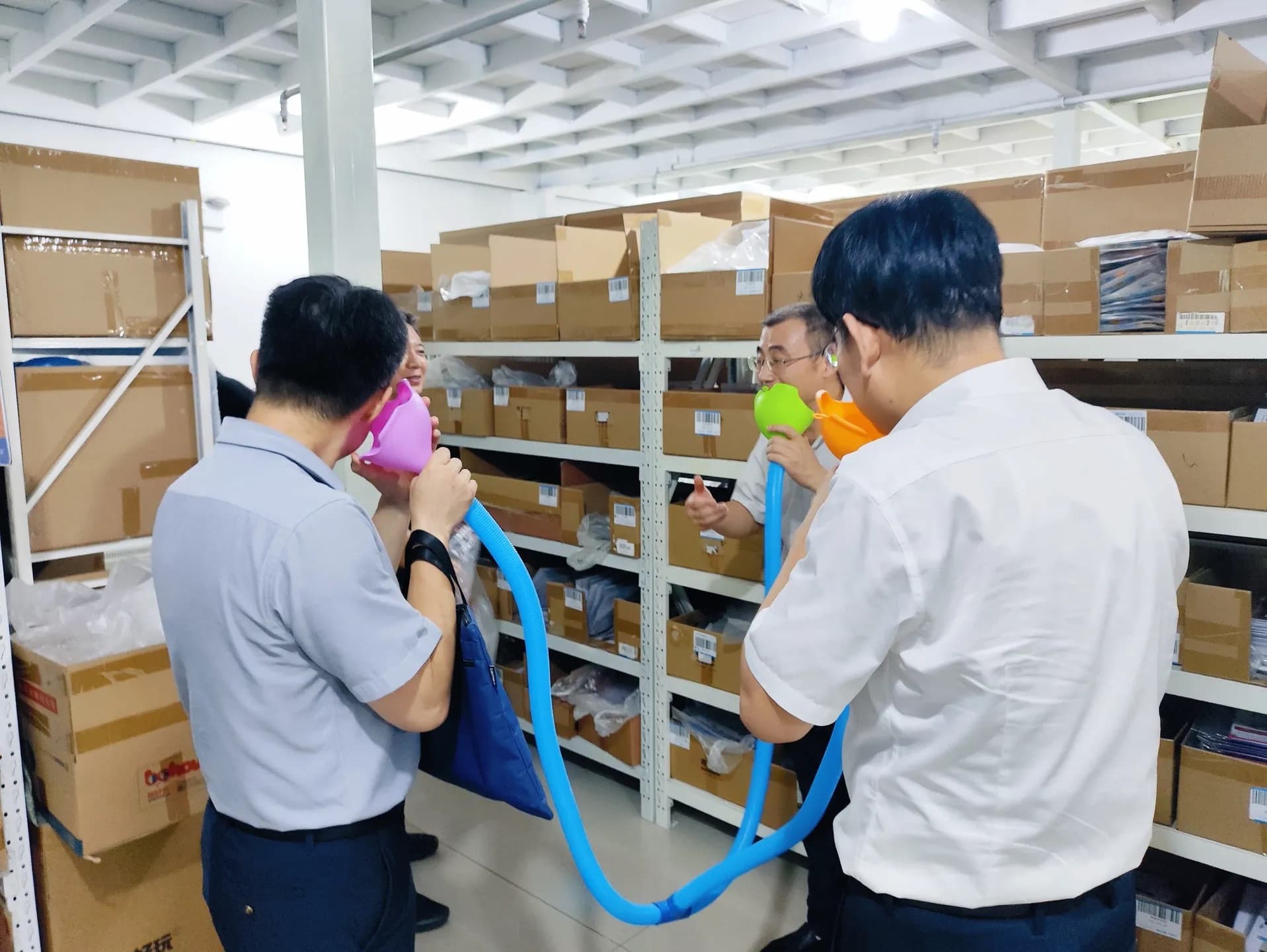 市领导莅临视察 为公司发展把脉支招图片 5