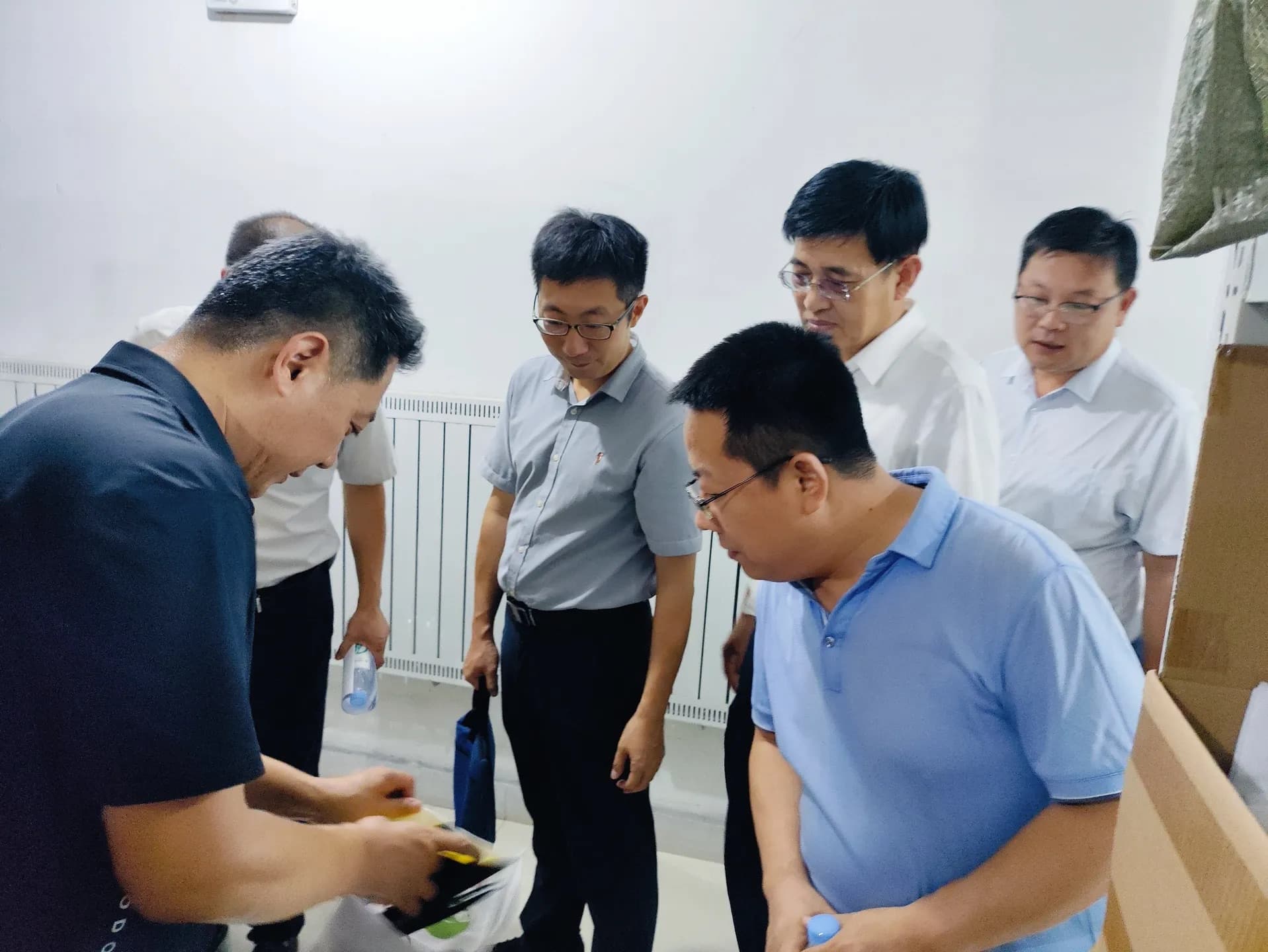 市领导莅临视察 为公司发展把脉支招图片 7