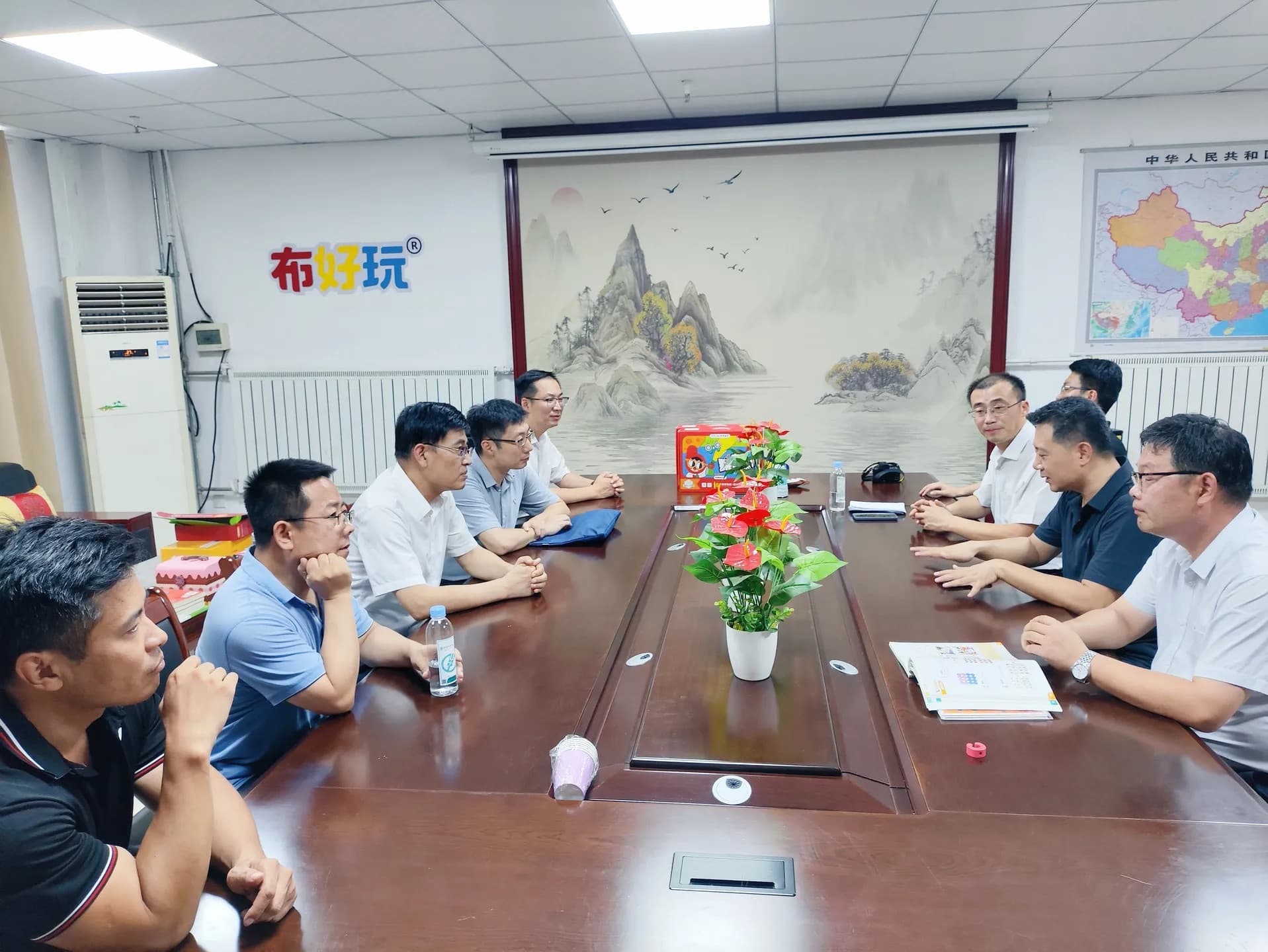 市领导莅临视察 为公司发展把脉支招图片 9